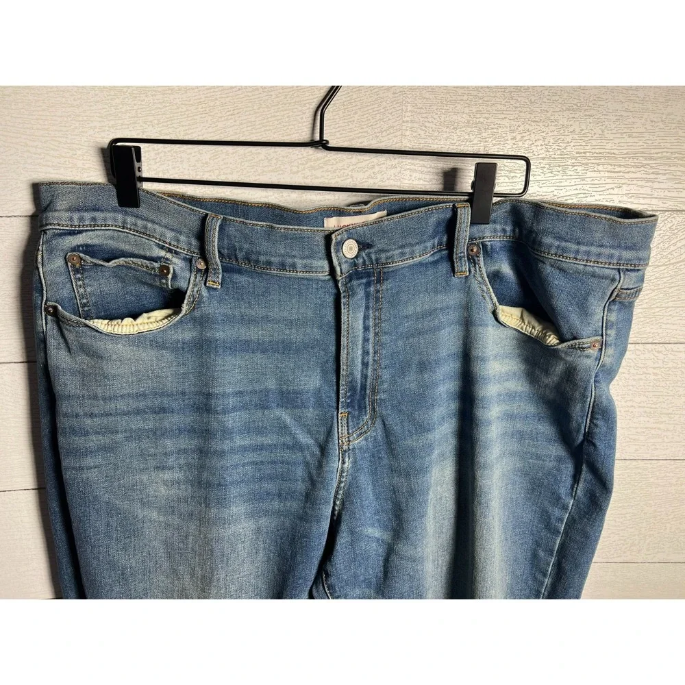 Lucky Brand Mens Denim Jeans Size 42x32 Medium Wash Stretch Straight Leg 7M12408